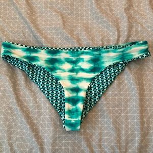 Reversible Cheeky bikini bottom